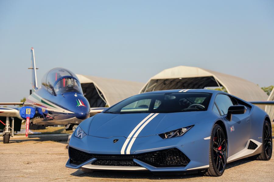  Lamborghini Huracan LP610-4 Avio (LB724) 2016 года  (фото 1 из 8)